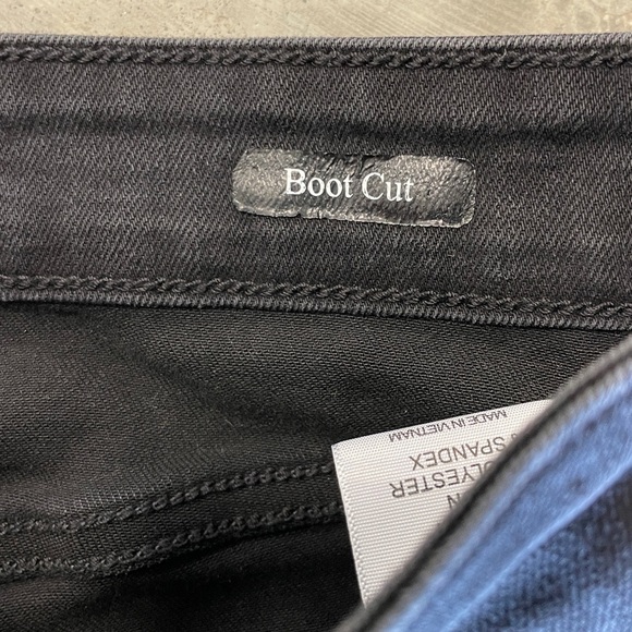 Judy Blue Covington High Rise Button Fly Bootcut Black Jeans Hem Size 3/26 - Picture 4 of 6